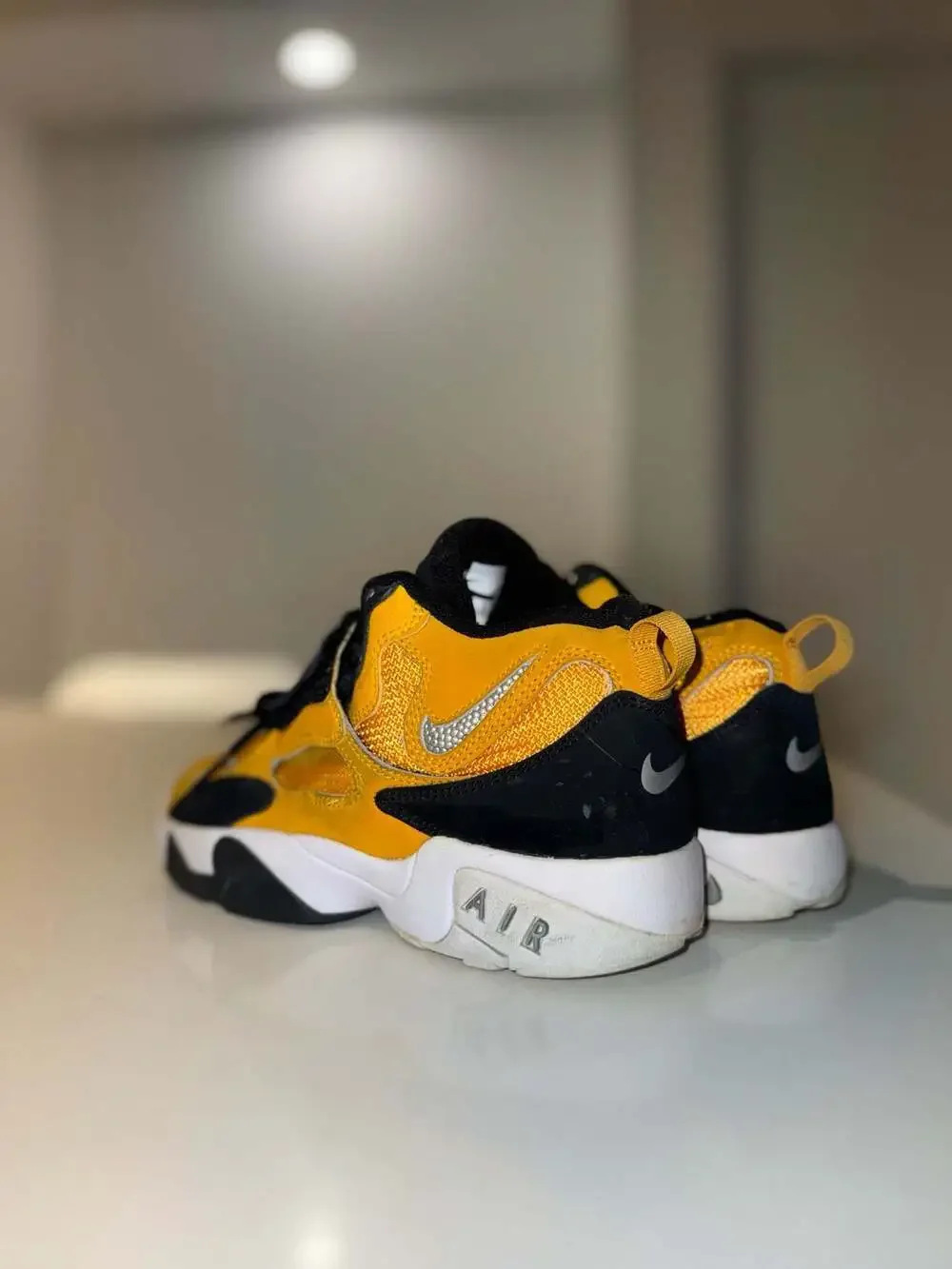 Nike Air Speed Turf University Gold Black White GS Size 4Y